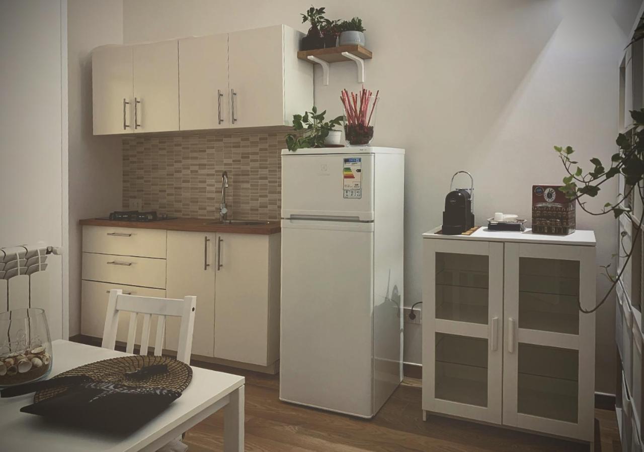 Satyria Apartments 塔兰托 外观 照片